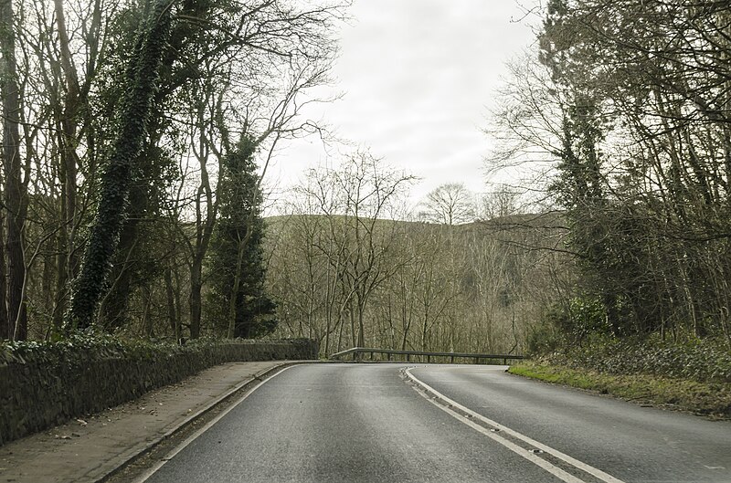 File:A449 climbing the Malvern Hills - geograph.org.uk - 5302693.jpg