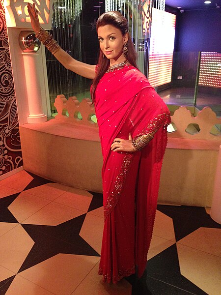 File:Aishwarya Rai Bachchan figure at Madame Tussauds London.jpg