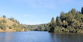 Illustrasjonsbilde av artikkelen Alpine Lake