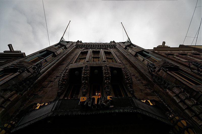 File:Amsterdam - Reguliersbreestraat - View SSW & Up on Tuschinski Cinema Theatre 1921 by Hijman Louis De Jong - Art Déco III.jpg