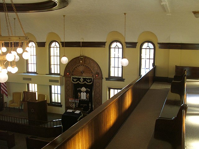 View over the mechitza from the women's balcony of the B'nai Jacob Synagogue (Ottumwa, Iowa)