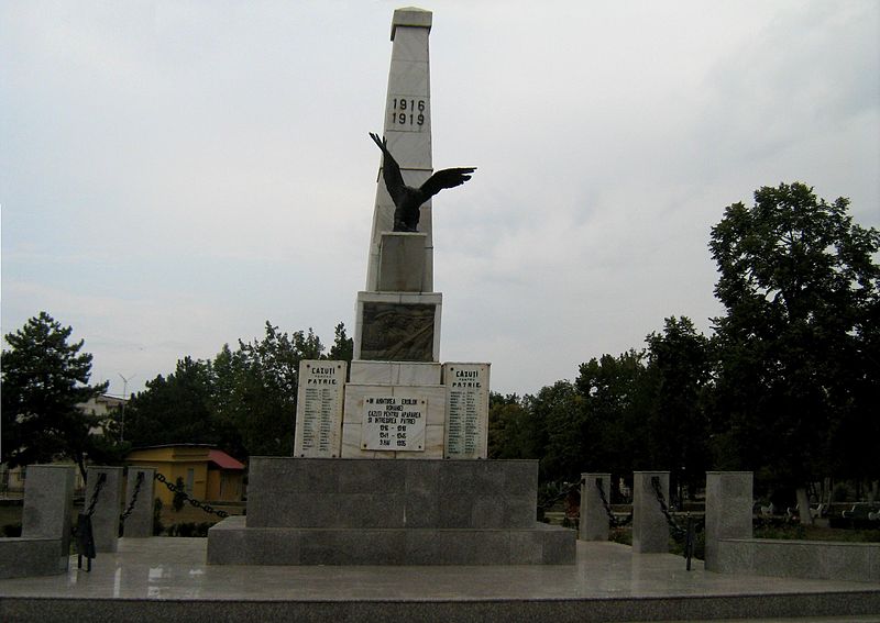 File:Babadag monument.jpg