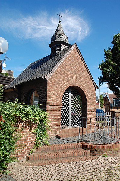 File:Balkhausen Kapelle 04.jpg