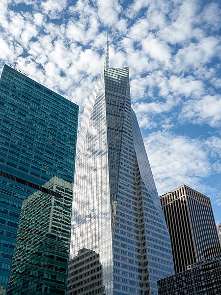 File:Bank of America tower from Bryant Park (10033).jpg