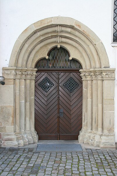 File:Belm sankt dionysius portal 02.jpg