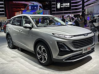 <span class="mw-page-title-main">Bestune T90</span> Mid-size crossover sport utility vehicle