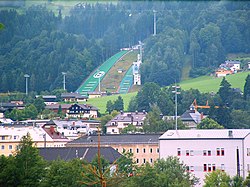 Vista sobre Bischofshofen e Paul-Ausserleitner-Schanze