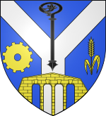 Blason de la commune de Saint-Georges-de-Montaigu: D'azur au pairle d'argent, accosté à dextre d'une roue dentée d'or et à senestre d'un épi de blé feuillé du même, au pont de quatre arches aussi d'or mouvant de la pointe, surmonté d'une crosse de sable, brochant sur le pairle