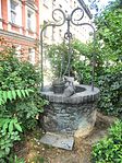 Garten mit Brunnen