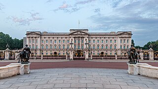 Buckingham Palace London Morning 2020 01.jpg