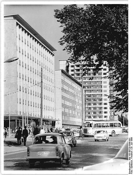 File:Bundesarchiv Bild 183-E0720-0006-001, Chemnitz, Stadtzentrum.jpg
