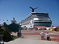 Le Carnival Victory à quai à Saint-Martin