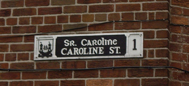 File:Caroline St Cork 1 sign closeup.jpg