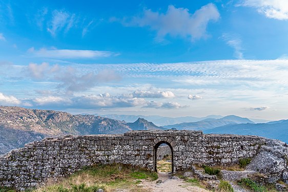 Castle of Castro Laboreiro. Photographer: [[c:User: Norberto Esteves|Norberto Esteves]]