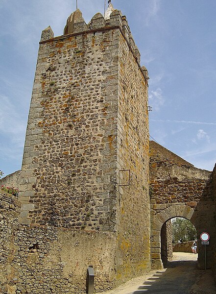 File:Castelo de Montemor-o-Novo6.jpg