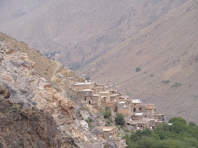 File:Cercanias de Imlil - panoramio.jpg