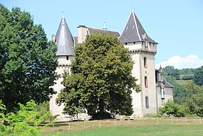 Chabrignac chateau 1.jpg