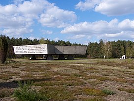 Chelmno - Pomník 02.JPG