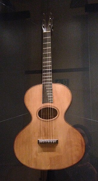 File:Chitarra Monzino.jpg