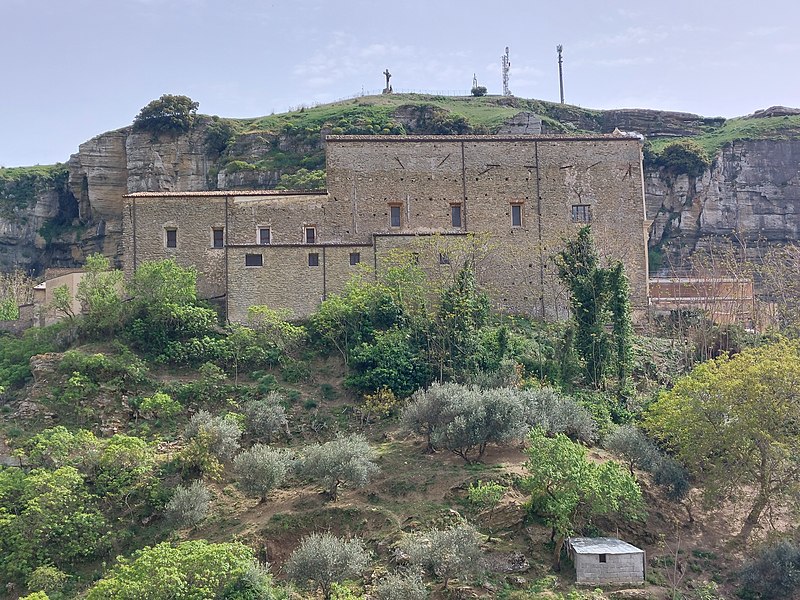 File:Corleone - Convento San Salvatore.jpg