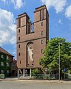 Katholische Kirche St. Marien Friedenskönigin und Pfarrhaus