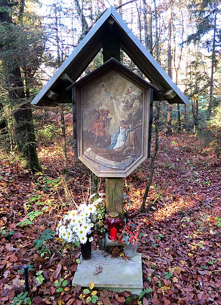 File:Crngrob Slovenia - shrine2.JPG