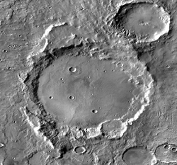 Cruls-Einschlagkrater. Aufnahme durch Mars Odyssey Orbiter THEMIS IR.