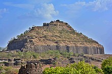 Fort i pomnik Daulatabad w nim 19.jpg