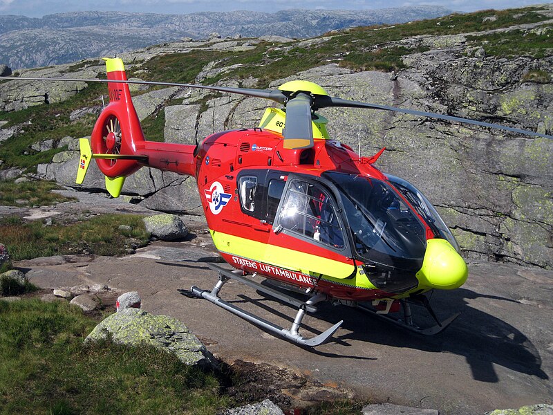 File:EC135 Kjerag.jpg