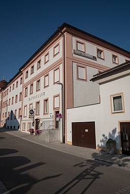 Eichstätt, Kardinal-Preysing-Platz 8-20160816-001