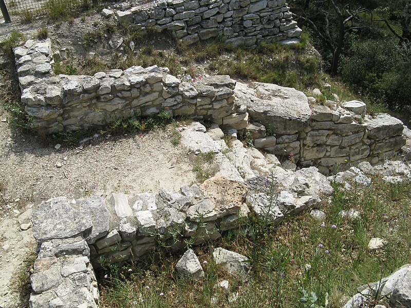 File:Entremont - Stairs to postern gate from SW (2007).jpg