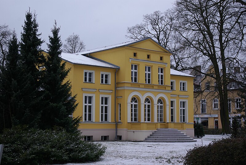 File:Erkner Villa Lassen.jpg