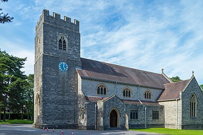 How to get to St Mary's Church, Ferndown with public transport- About the place