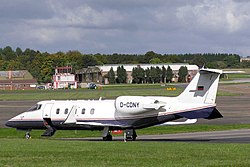 Learjet 60 в аэропорту Бристоля (Великобритания)