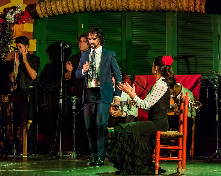 File:Flamenco en el Palacio Andaluz, Sevilla, España, 2015-12-06, DD 11.JPG