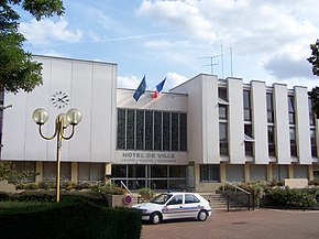 Fontenay-le-Fleury Mairie.JPG
