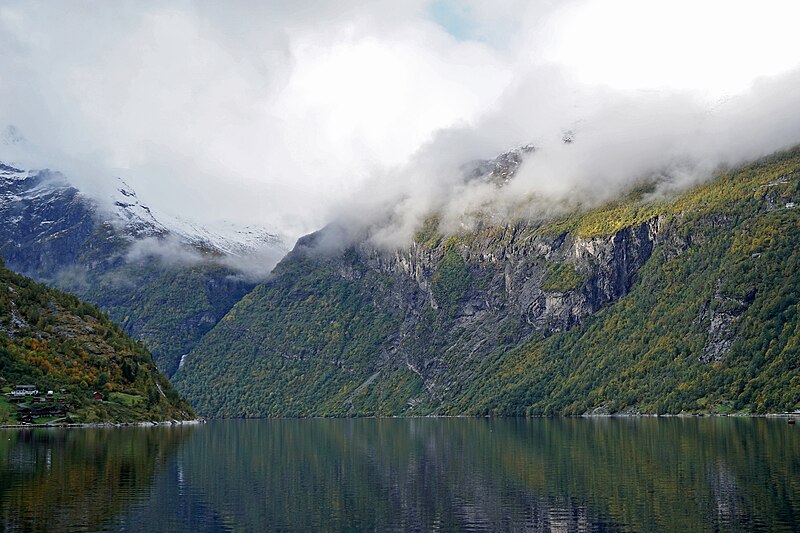 File:Geirangerfjord 10 2018 3316.jpg