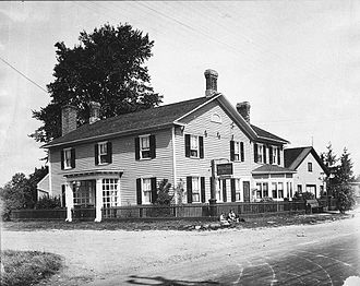 The Green Bush Inn at Yonge and Steeles. Green Bush Inn, Yonge Street, Steele's Corners, North York Twp.jpg