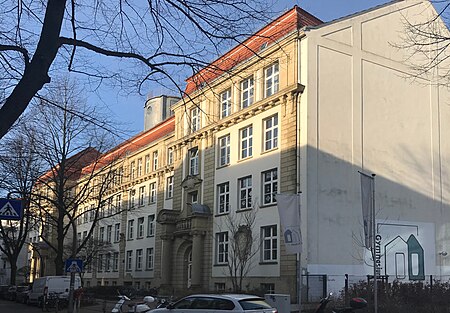 Gymnasium Hoheluft in Hamburg, Straßenfront Altbau, 2019