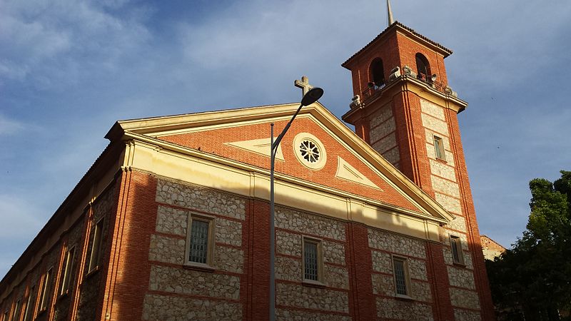 File:Iglesia del Pilar Albacete 2.jpg