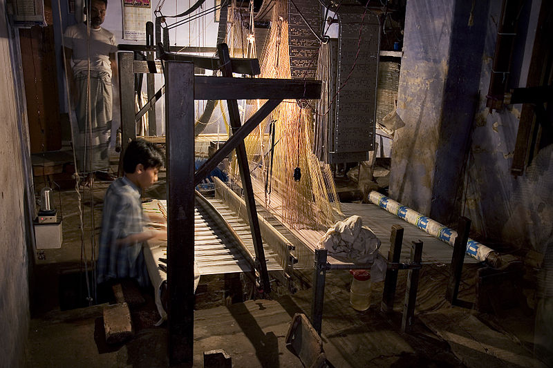 File:India - Varanasi loom - 0985.jpg