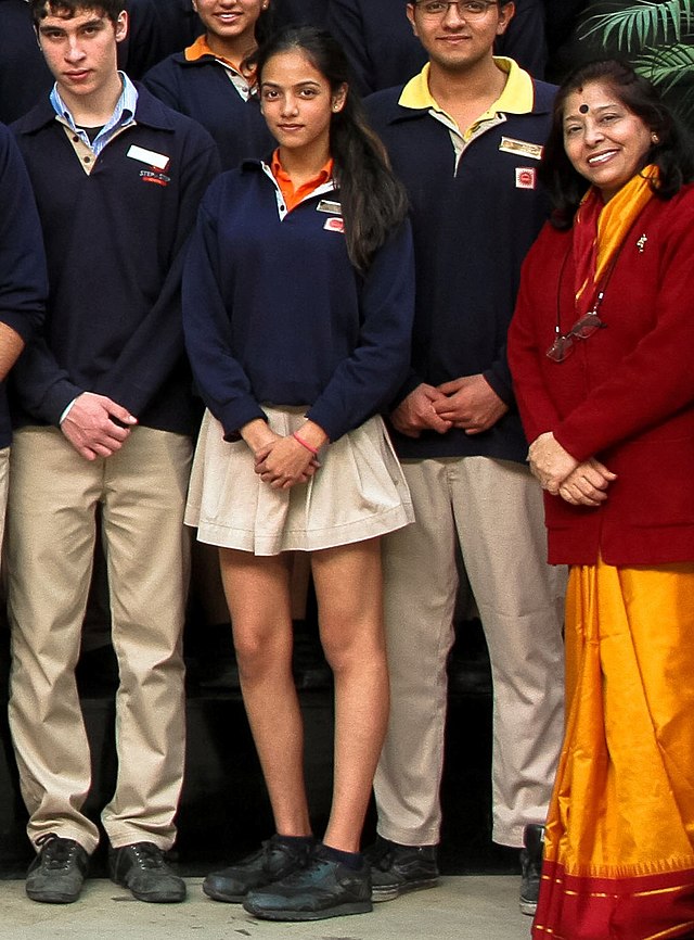 640px x 866px - File:Indian school boys and girl.jpg - Wikipedia