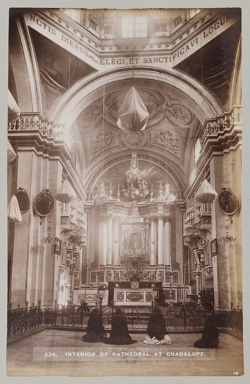 Intérieur de la basilique en 1900.