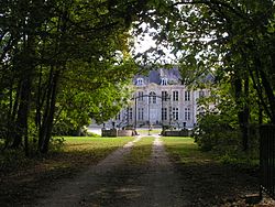Isle-sur-Marne Château.JPG