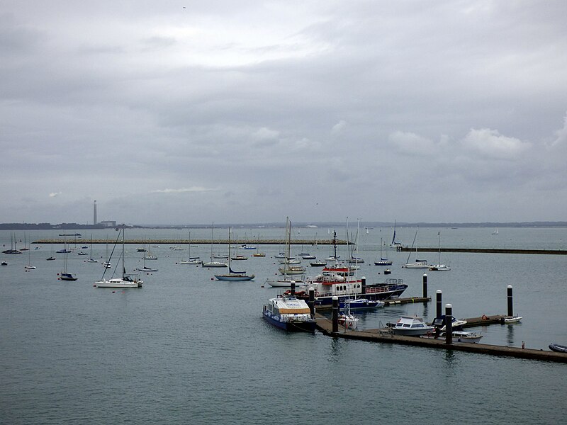 File:Isle of Wight (41258731824).jpg