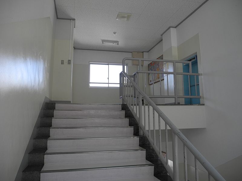 File:Kawauchi Elementary School stairway 2.jpg