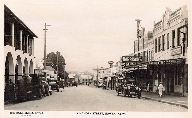 File:Kinghorn Street, Nowra, N.S.W. - circa 1930.jpg