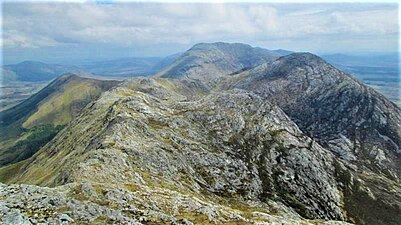 View south from Letterbreckaun showing Knocknahillion (middle right), and Binn idir an dá Log (back, middle)