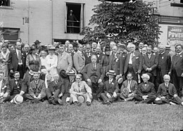 People in the League to Enforce Peace, including William H. Taft (center) in Philadelphia in 1916 LEAGUE TO ENFORCE PEACE. GROUP. WILLIAM H. TAFT IN CENTER LCCN2016865044 (cropped).jpg