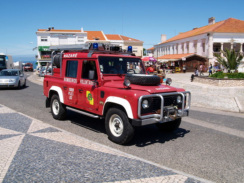 File:Land Rover, Bombeiros Nazaré, Unit 1009 VLCI 03, pic3.JPG